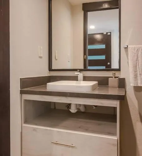 Location- 3-bdr Penth-150 Mbps- Pool- Priv Rooftop Playa del Carmen
