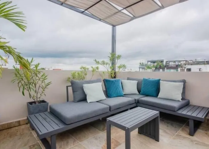 Location- 3-bdr Penth-150 Mbps- Pool- Priv Rooftop Apartamento *
